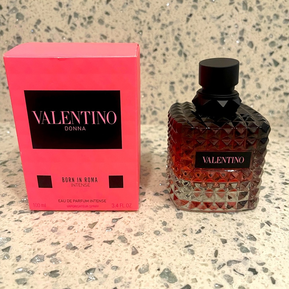 Valentino Perfume
